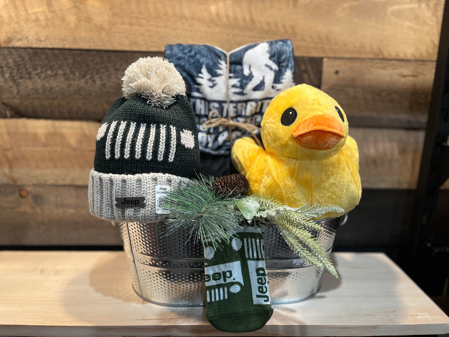 Cozy Comfort Jeep and Duck Gift Tin